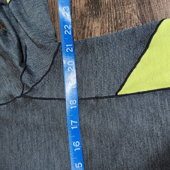 Smartwool Merino Sport Long-Sleeve Crew Size Large In Gray & Fluorescent Green - Picture 9 of 10